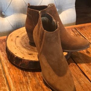 Franco Sarto,NWOT, size 8, ankle bootie